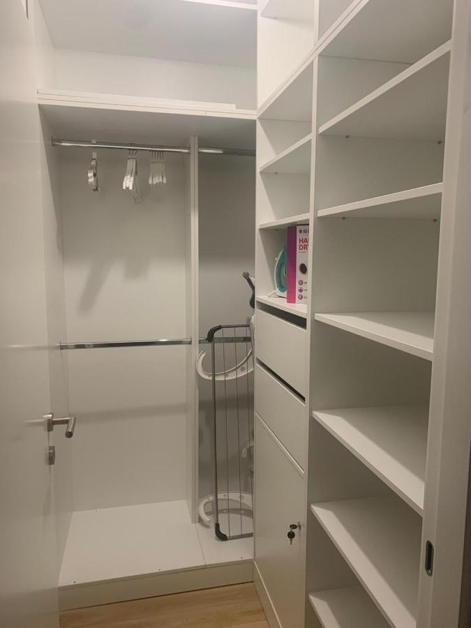 Bar Exclusiv Soho City Residence Bagian luar foto