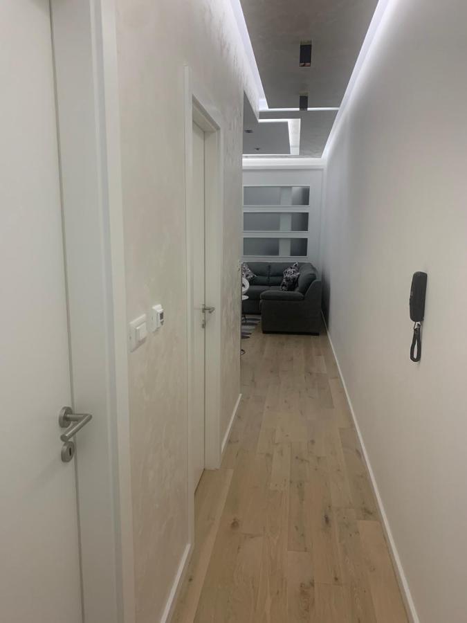 Bar Exclusiv Soho City Residence Bagian luar foto